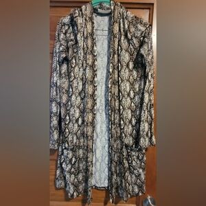 Chic Snake Print Hooded Jacket